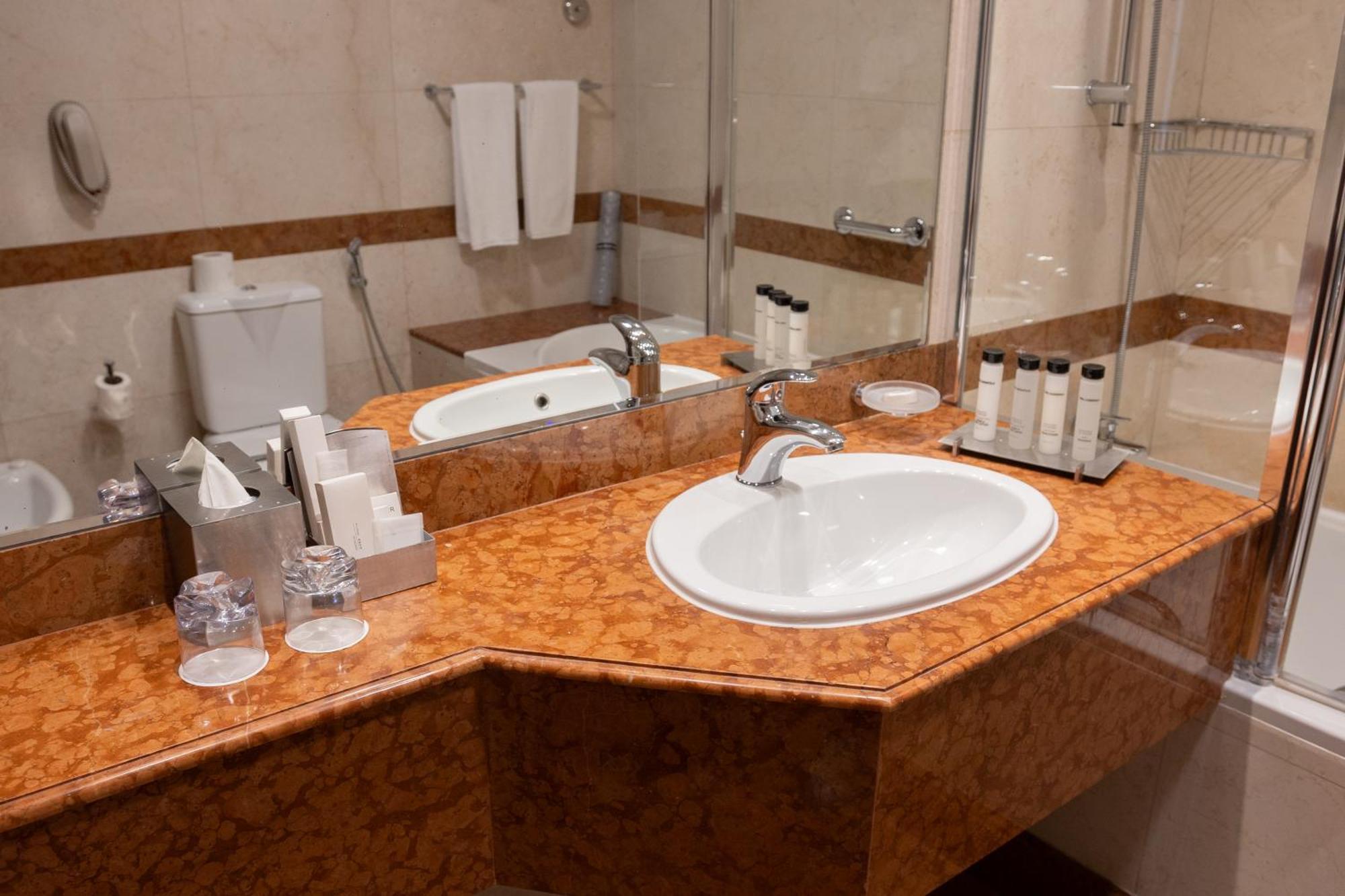 Grand Millennium Hotel 5*