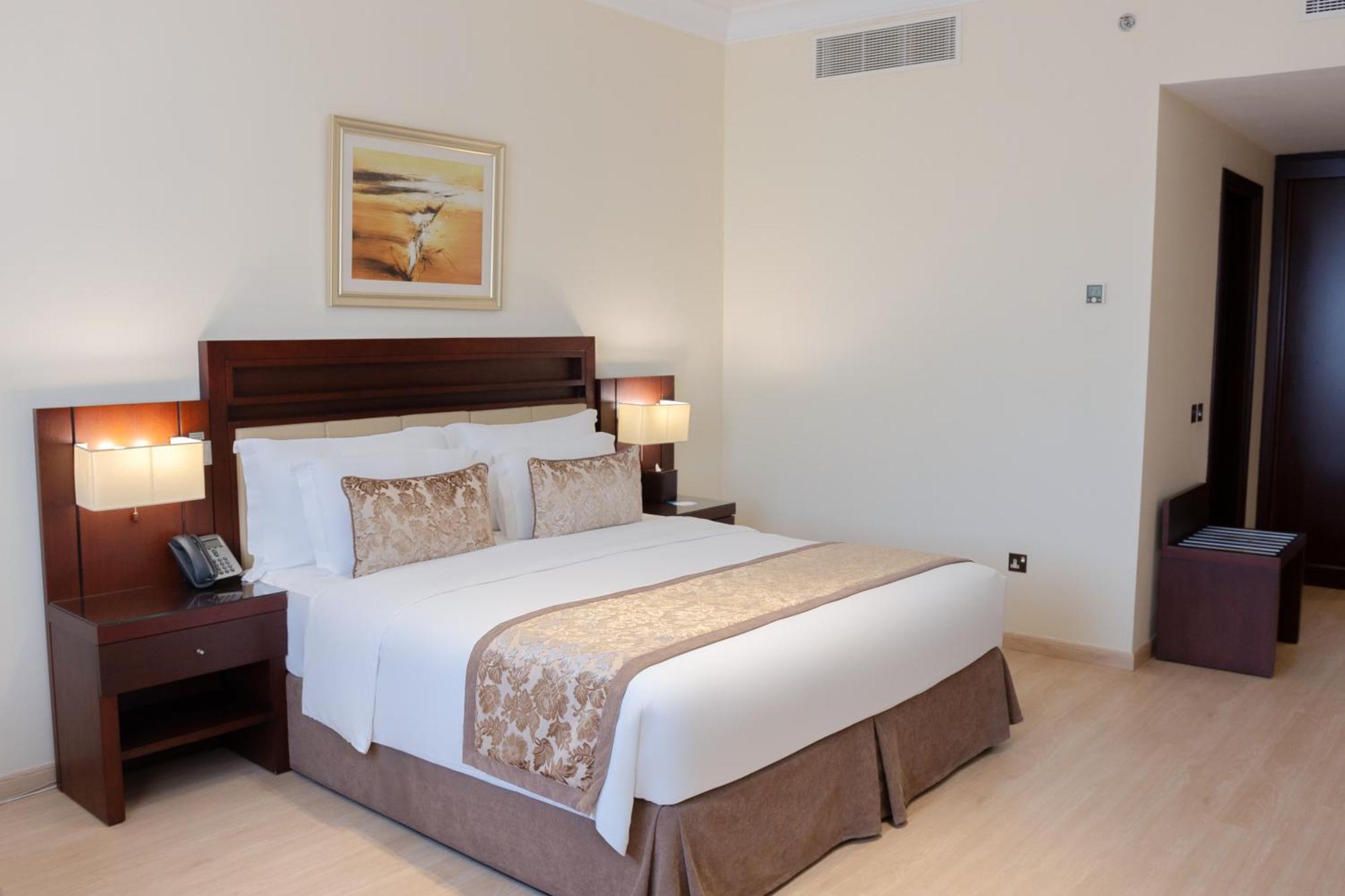 Grand Millennium Hotel 5*